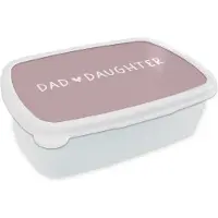 MuchoWow Broodtrommel Wit - Lunchbox - Brooddoos - Cadeau Vader - Papa - Dochter - Quotes - Dad Daughter - Spreuken - 18x12x6 cm - Volwassenen