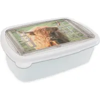 MuchoWow Broodtrommel Wit - Lunchbox - Brooddoos - Schotse hooglander - Doorkijk - Raam - Dier - 18x12x6 cm - Volwassenen