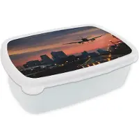 MuchoWow Broodtrommel Wit - Lunchbox - Brooddoos - Landend vliegtuig tijdens zonsopkomt - 18x12x6 cm - Volwassenen