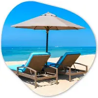 MuchoWow Organische wanddecoratie 40x40 cm - Organisch schilderij Strandstoel - Parasol - Zomer - Zee - Muurdecoratie woonkamer - Kamer decoratie - Schilderijen - Muurcirkel aesthetic