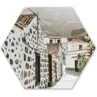 MuchoWow Hexagon wanddecoratie - Kunststof Wanddecoratie - Hexagon Schilderij - Straat - Zomer - Architectuur - 75x65 cm