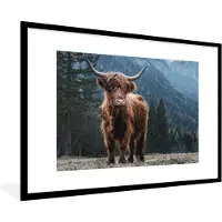 PosterMonkey - Fotolijst - Poster - Schotse hooglander - Berg - Landschap - Boom - Koe - 90x60 cm - Kader - Poster Schotse hooglander - Poster frame - Foto in lijst - Poster dieren