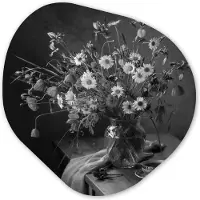 MuchoWow Organische wanddecoratie 60x60 cm - Organisch schilderij Boeket - Bloemen - Olieverf - Stilleven - Zwart - Wit - Muurdecoratie woonkamer - Kamer decoratie - Schilderijen - Muurcirkel aesthetic