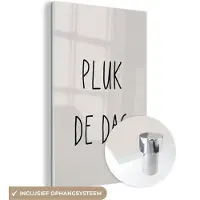 MuchoWow Glasschilderij 100x150 cm - Schilderij acrylglas - Tekst - Quotes - Carpe Diem - Pluk de dag - Foto op glas - Schilderijen