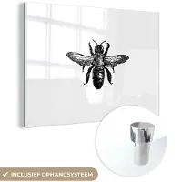 MuchoWow Glasschilderij 180x120 cm - Schilderij acrylglas - Bij - Insect - Vintage - Zwart wit - Foto op glas - Schilderijen