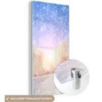 MuchoWow Glasschilderij 20x40 cm - Schilderij acrylglas - Sneeuw - Zon - Winter - Foto op glas - Schilderijen