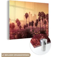 MuchoWow - Glasschilderij - Foto op glas - Palmboom - Los Angeles - Skyline - Acrylglas - 120x90 cm - Glasschilderij stad - Schilderij glas - Wanddecoratie - Schilderijen woonkamer