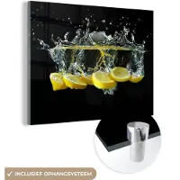 MuchoWow Glasschilderij 160x120 cm - Schilderij acrylglas - Citroen - Fruit - Geel - Stilleven - Water - Foto op glas - Schilderijen