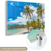 MuchoWow Glasschilderij 180x120 cm - Schilderij acrylglas - Strand - Ligbed - Palmbomen - Foto op glas - Muurdecoratie woonkamer - Wanddecoratie slaapkamer - Schilderijen