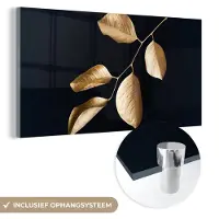 MuchoWow Glasschilderij 160x80 cm - Schilderij acrylglas - Bladeren - Tak - Goud - Luxe - Foto op glas - Schilderijen