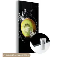 MuchoWow Glasschilderij 60x120 cm - Schilderij acrylglas - Kiwi - Fruit - Stilleven - Water - Zwart - Foto op glas - Schilderijen