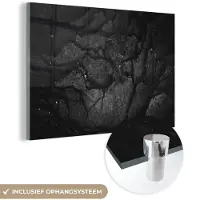 MuchoWow Glasschilderij zwart wit - Steen - Zwart - Wit - Gesteente - 120x80 cm - Muurdecoratie - Woonkamer decoratie