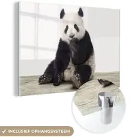 MuchoWow Glasschilderij 30x20 cm - Schilderij acrylglas - Panda - Dieren - Kinderen - Jongens - Meisjes - Pandabeer - Foto op glas - Schilderijen