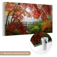 MuchoWow Glasschilderij - Japans - Brug - Japanse esdoorn - Bomen - Natuur - Acrylglas - Foto op glas - 160x80 cm - Glasschilderij natuur - Muurdecoratie glas - Wanddecoratie - Schilderij glas