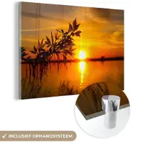MuchoWow - Glasschilderij - Foto op glas - Zon - Water - Tak - Bladeren - Schilderij zonsondergang - Wanddecoratie - Schilderij glas - Acrylglas - 30x20 cm - Muurdecoratie - Schilderijen woonkamer