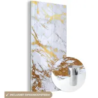 MuchoWow Glasschilderij 20x40 cm - Schilderij acrylglas - Marmer - Goud - Wit - Luxe - Marmerlook - Glitter - Foto op glas - Schilderijen