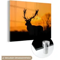 MuchoWow Glasschilderij 160x120 cm - Schilderij acrylglas - Hert - Oranje - Silhouet - Dieren - Natuur - Foto op glas - Schilderijen