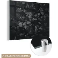 MuchoWow Glasschilderij zwart wit - Zwart - Wit - Stenen - Gesteente - 120x90 cm - Muurdecoratie - Decoratie slaapkamer