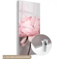 MuchoWow Glasschilderij 20x40 cm - Schilderij acrylglas - Bloemen - Roze - Natuur - Plant - Foto op glas - Schilderijen