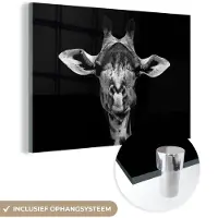 MuchoWow Glasschilderij 180x120 cm - Schilderij acrylglas - Giraffe - Dieren - Portret - Zwart - Foto op glas - Muurdecoratie woonkamer - Wanddecoratie slaapkamer - Schilderijen