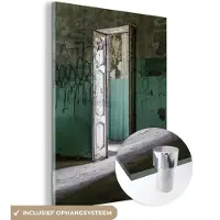 MuchoWow Glasschilderij 120x160 cm - Schilderij acrylglas - Stoel - Steen - Deur - Architectuur - Foto op glas - Schilderijen