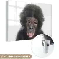 MuchoWow Glasschilderij 150x100 cm - Schilderij acrylglas - Aap - Dieren - Natuur - Chimpansee - Foto op glas - Schilderijen