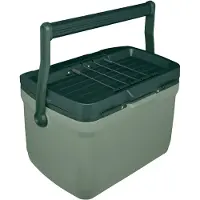 Stanley Adventure Outdoor Cooler 15.1L - IJskoud voor 36 Uur - Dubbelwandig Geïsoleerde Coolbox - BPA Vrij - Deksel Fungeert Ook Als Stoel - Camping Koelbox - Waterdicht - Green