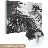 MuchoWow Glasschilderij 150x100 cm - Schilderij acrylglas - Palmbladeren - Natuur - Vintage - Palmboom - Foto op glas - Muurdecoratie woonkamer - Wanddecoratie slaapkamer - Schilderijen