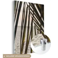 MuchoWow Glasschilderij 120x160 cm - Schilderij acrylglas - Palmblad - Zomer - Strand - Foto op glas - Schilderijen