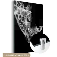 MuchoWow Glasschilderij - Foto op glas - Acrylglas - Wilde dieren - Giraffe - Familie - Zwart wit - 90x120 cm - Glasschilderij giraffe - Wanddecoratie glas - Decoratie woonkamer - Glasschilderij dieren