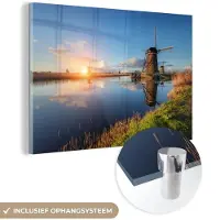 MuchoWow Glasschilderij 150x100 cm - Schilderij acrylglas - Windmolen - Water - Zon - Foto op glas - Muurdecoratie woonkamer - Wanddecoratie slaapkamer - Schilderijen