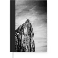 MuchoWow Notitieboek - Schrijfboek - Berg - Natuur - Klimmen - Zwart wit - Notitieboekje klein - A5 formaat - Schrijfblok