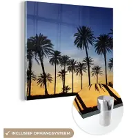MuchoWow - Glasschilderij - Foto op glas - Palmboom - Zon - Strand - Acrylglas - 90x90 cm - Wanddecoratie glas - Muurdecoratie - Glasschilderij strand - Slaapkamer