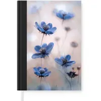 MuchoWow Notitieboek - Schrijfboek - Cosmos - Bloemen - Natuur - Blauw - Notitieboekje klein - A5 formaat - Schrijfblok