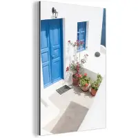 MuchoWow Wanddecoratie Metaal - Aluminium Schilderij Industrieel - Architectuur - Blauw - Wit - Deur - 120x180 cm - Dibond - Foto op aluminium - Industriële muurdecoratie - Voor de woonkamer/slaapkamer