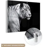 MuchoWow Glasschilderij - Foto op glas - Schilderij glas - Slaapkamer - Woondecoratie - Dieren - Tijger - Wilde dieren - Licht - Muurdecoratie - Woonkamer decoratie - Keukendecoratie - 80x60 cm