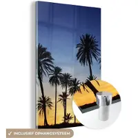 MuchoWow - Glasschilderij - Foto op glas - Palmboom - Zon - Strand - Acrylglas - 80x120 cm - Wanddecoratie glas - Muurdecoratie - Glasschilderij strand - Slaapkamer