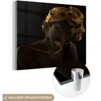MuchoWow Glasschilderij 160x120 cm - Schilderij acrylglas - Vrouwen - Hoofddoek - Goud - Luxe - Foto op glas - Schilderijen