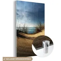 MuchoWow Glasschilderij - Duin - Zand - Strand - Zee - Gras - Schilderij glas - Foto op glas - 80x120 cm - Muurdecoratie - Wanddecoratie