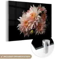 MuchoWow Glasschilderij 30x20 cm - Schilderij acrylglas - Chrysant - Bloemen - Wit - Natuur - Zwart - Foto op glas - Schilderijen