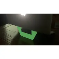 DesignNest FoldStand Laptop glow-in-the-dark
