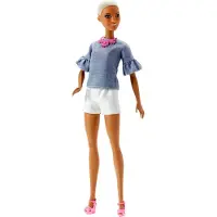 Mattel Puppe mit Buzz Cut und weisser Shorts