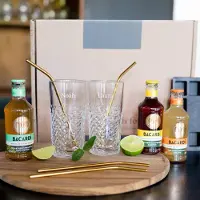 Yoursurprise Cocktail pakket met gegraveerde glazen