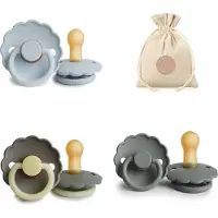 Frigg Daisy T1 - Baby blue, Graphite en Portobello Night + Bolletoet speenzakje - 0-6 maanden