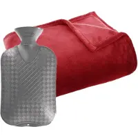 Atmosphera Fleece deken/plaid rood 125 x 150 cm en een warmwater kruik 2 liter - Plaids