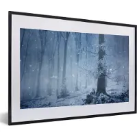 PosterMonkey Fotolijst incl. Poster - Bos - Winter - Sneeuw - 60x40 cm - Posterlijst - Kerstmis Decoratie - Kerstversiering - Kerstdecoratie Woonkamer - Kerstversiering - Kerstdecoratie voor binnen - Kerstmis