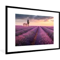 PosterMonkey Poster - Fotolijst - Lavendel - Schuur - Bloemen - Zonsondergang - Kader - 120x80 cm - Decoratie woonkamer - Poster met lijst - Poster lavendel - Frame poster - Poster natuur