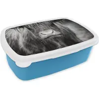 MuchoWow Broodtrommel Blauw - Lunchbox - Brooddoos - Schotse hooglander - Koe - Zwart - Wit - Dieren - 18x12x6 cm - Kinderen - Jongen
