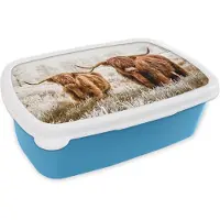 MuchoWow Broodtrommel Blauw - Lunchbox - Brooddoos - Schotse hooglander - Koe - Natuur - Winter - 18x12x6 cm - Kinderen - Jongen
