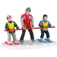 Lemax Vail Village Kerstdorpminiatuur Bunny Slope Beginners (leren Skiën) 8,8 X 4,5 X 6,5 Cm